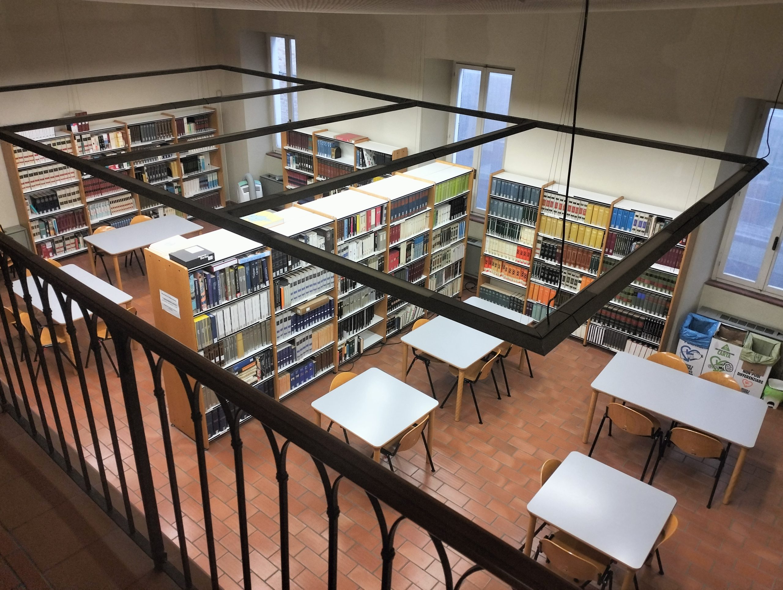 sala consultazione della biblioteca statale di macerata